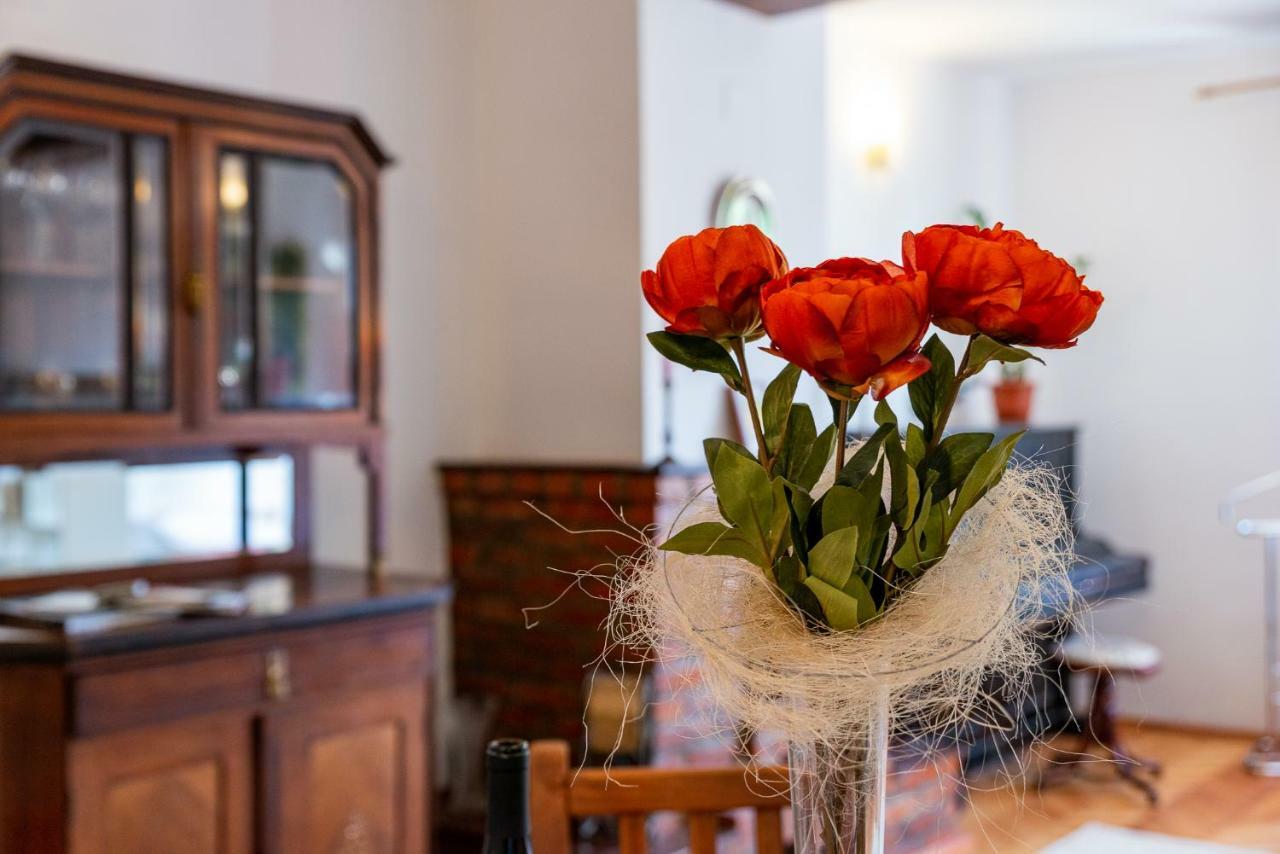 Ferienwohnung Bed&Wine In The Center Of Oradea Exterior foto